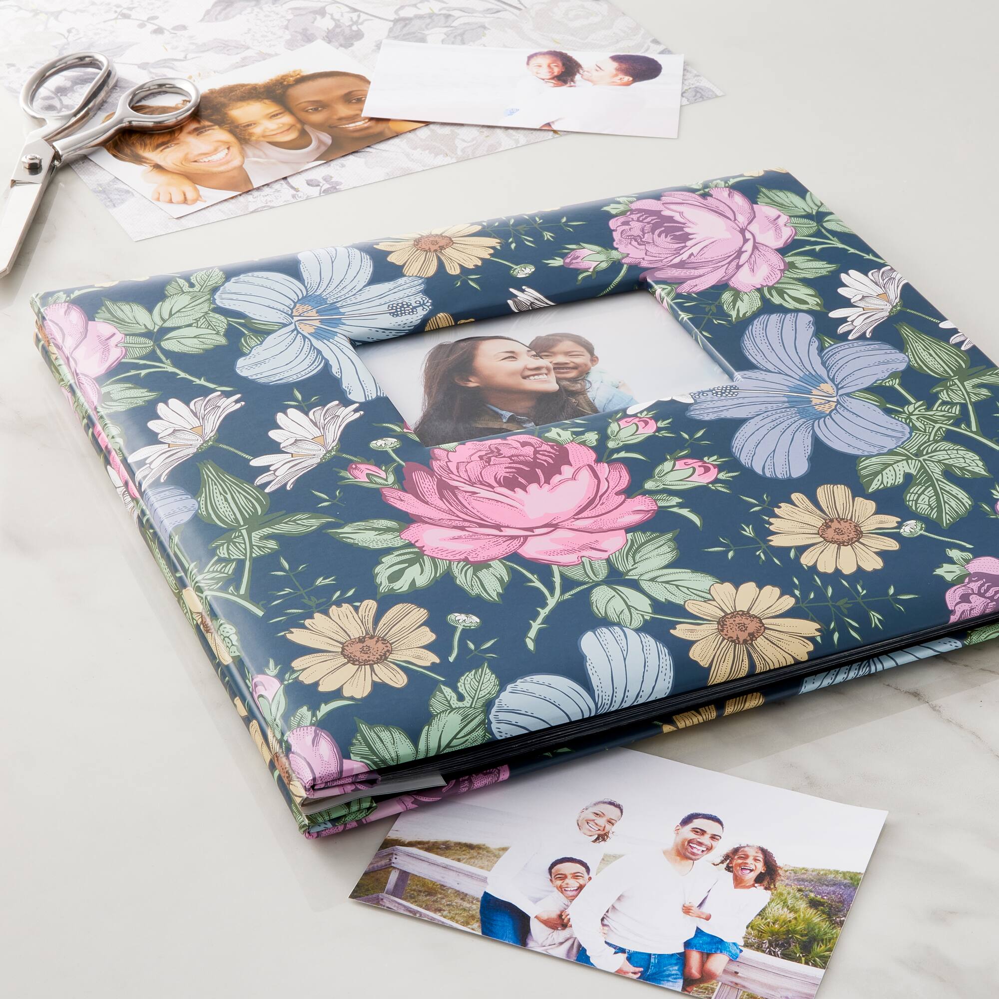 6 Pack: Dark Floral Scrapbook Album by Recollections™